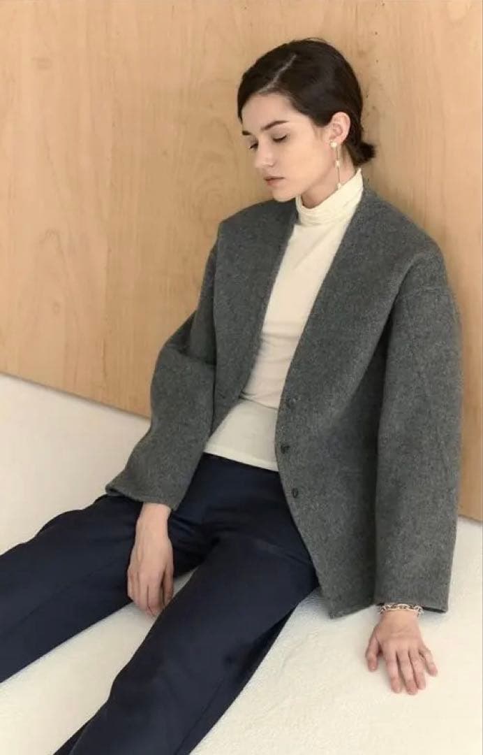 が*﻿様 ヨンファ　Vネックウールカシミヤコート