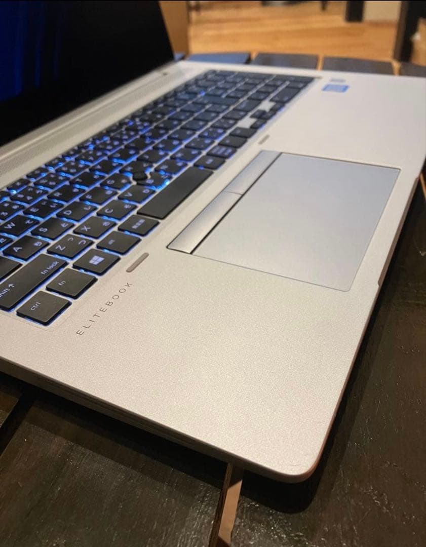 HP EliteBook 850 G5 タッチパネル搭載