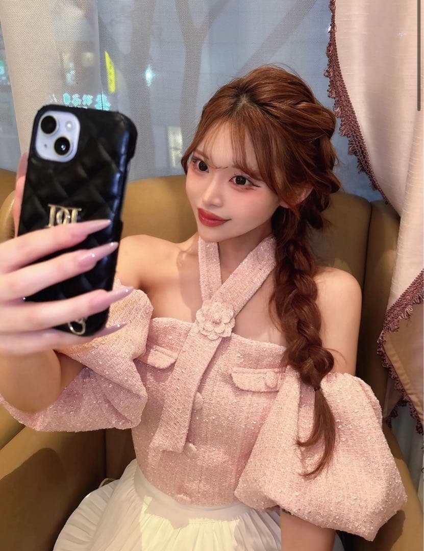 【本日限定値下げ】 Darich ホルターネックオフショルツイードトップス