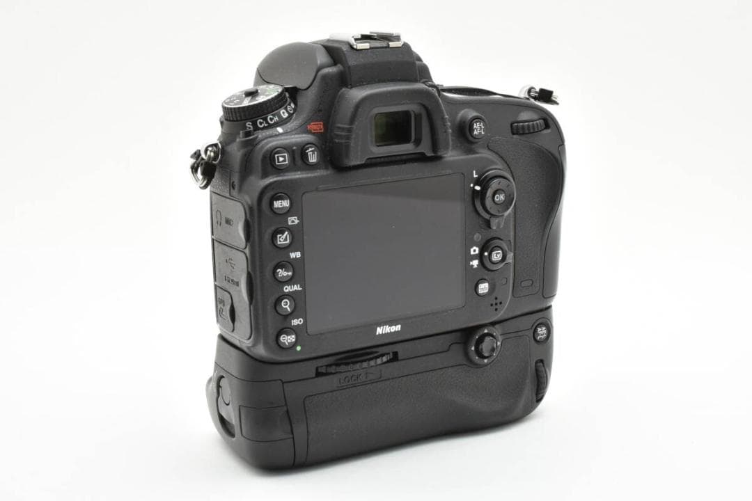 ■ 美品 ■ ニコン　Nikon D600 ボディ + MB-D14