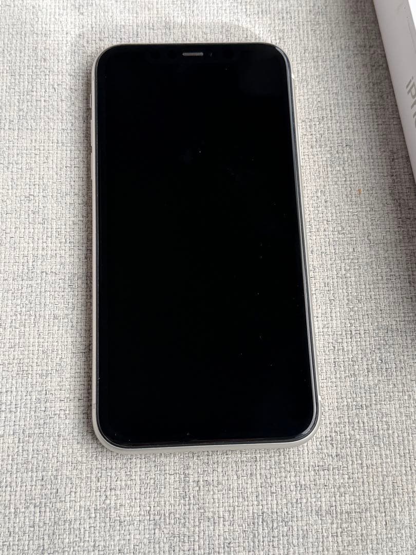 Apple iPhone 11 ホワイト 本体 箱付き　128g