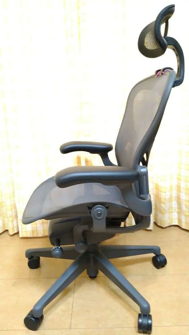 美品【正規品 ハーマンミラー アーロンチェアライト オフィスチェアBサイズ