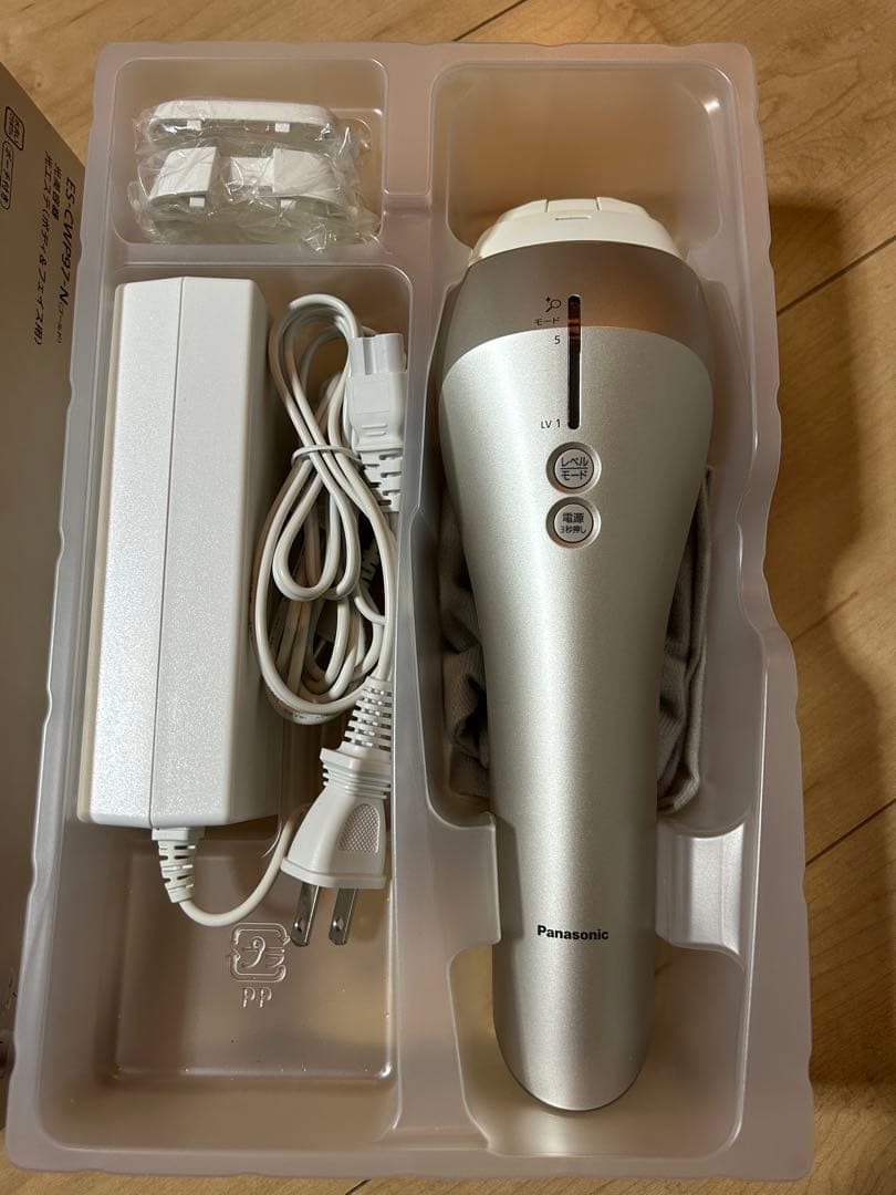Panasonic 脱毛器 ES-CWP97