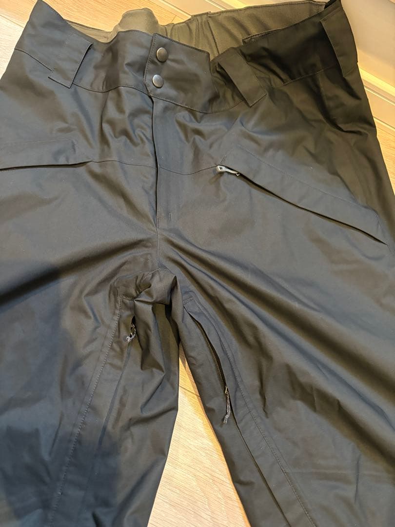 patagonia スキー　スノーボードパンツ　H2no素材　Lサイズ