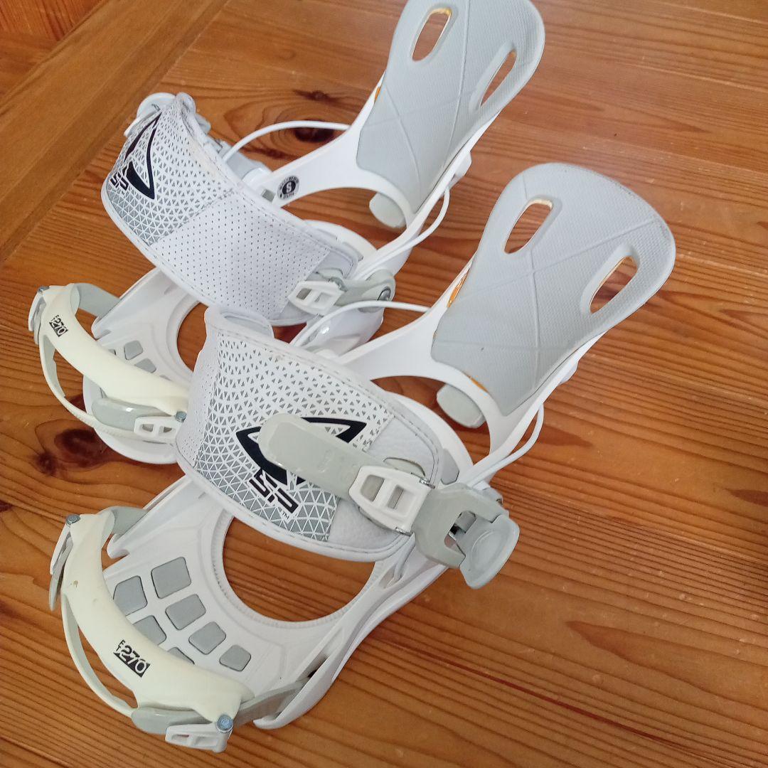 ホワイト スノーボードビンディング　エスピー　レディース Sサイズ