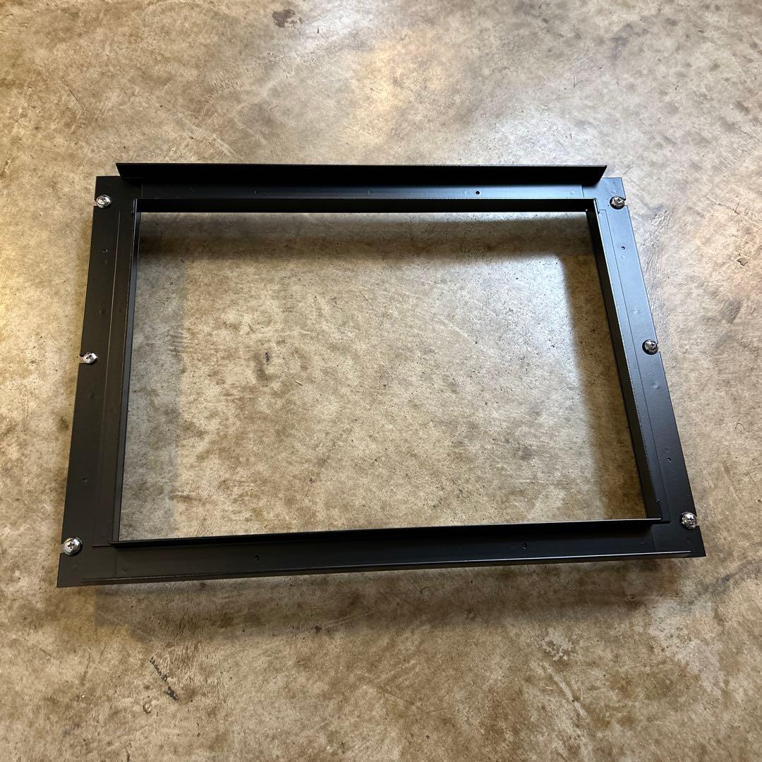 モニターケース