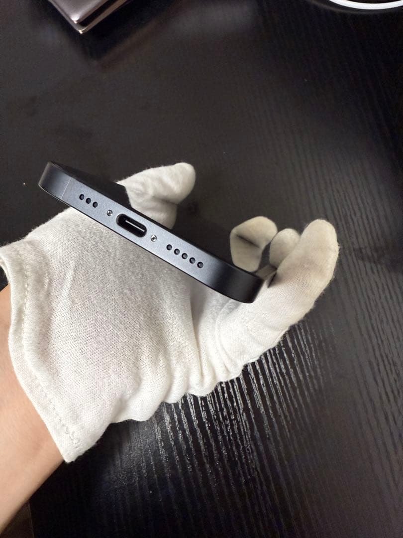 【超美品・SIMフリー】iPhone16e 128GB ブラック