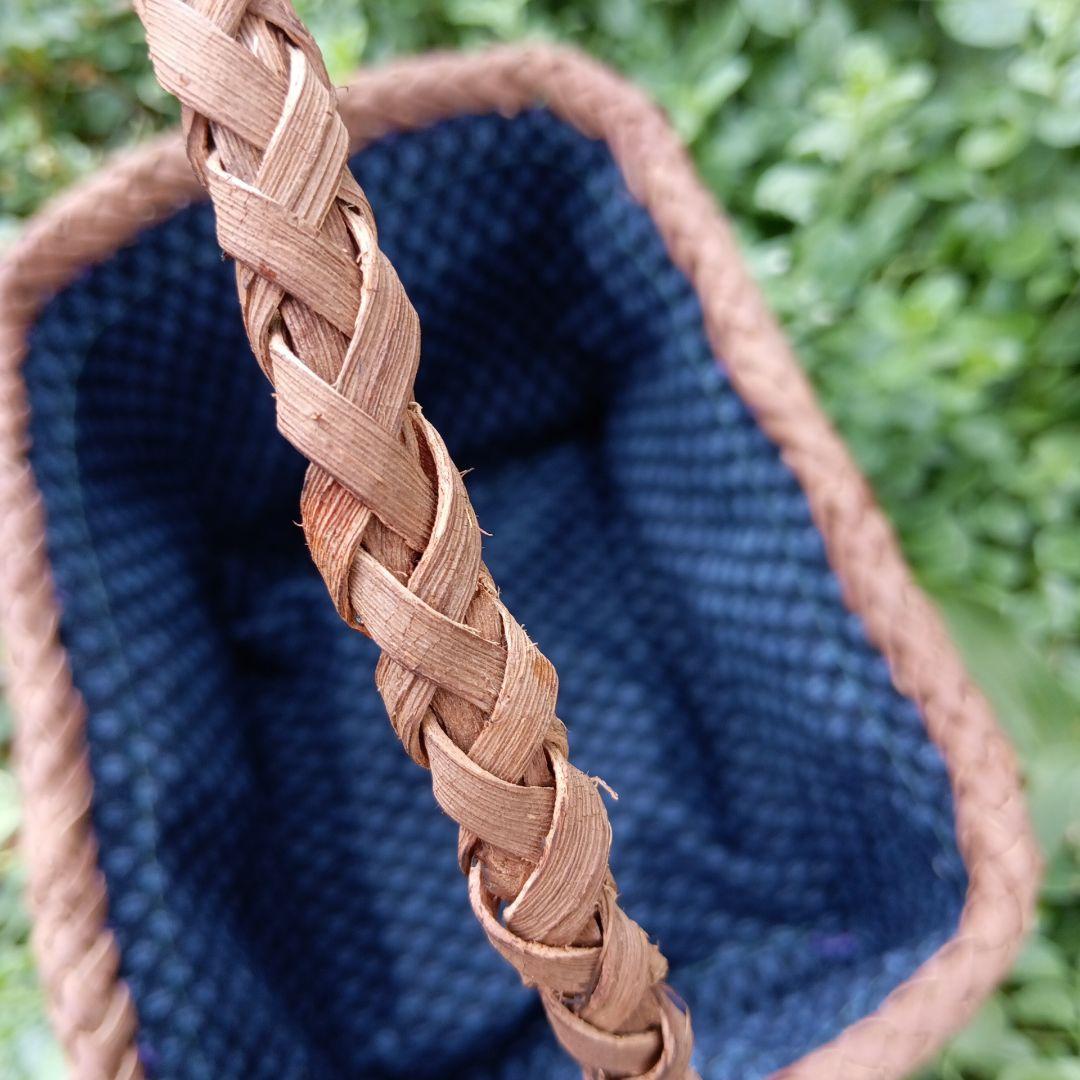 山葡萄籠　四角籠