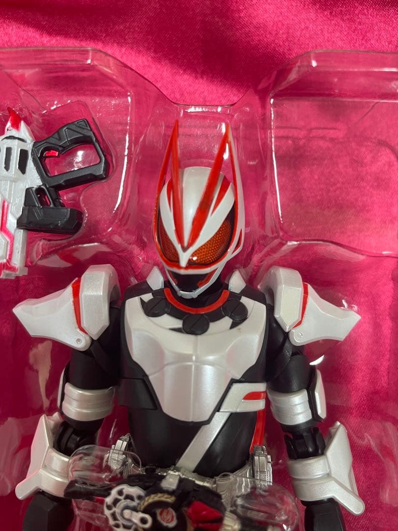 S.H.Figuarts ギーツ　バッファ　タイクーン　ナーゴ