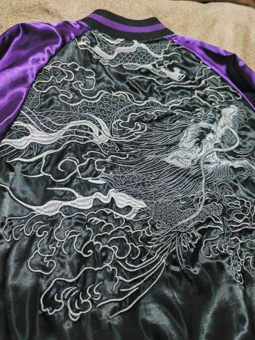 絡繰魂 未使用近い 美品 日本 限定 スカジャン 紫黒龍サテン unisex