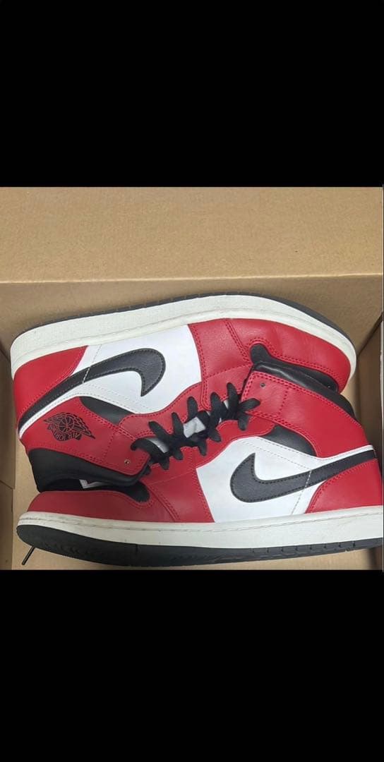 靴 Nike Air Jordan 1 Mid Chicago Black Toe