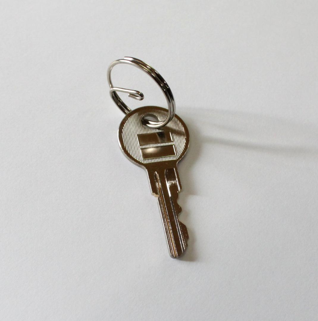 送料込み③★9人用ロッカー☆3列3段☆ダイヤル錠☆オフィス収納☆更衣室☆白