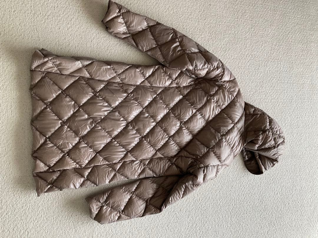 ダウンコート　薄手