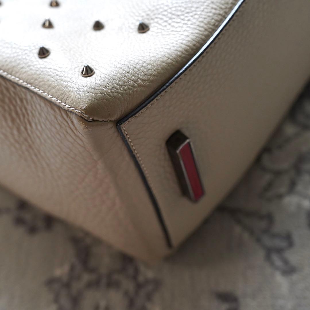 Christian Louboutin ボストンバッグ ベージュ ショルダー紐