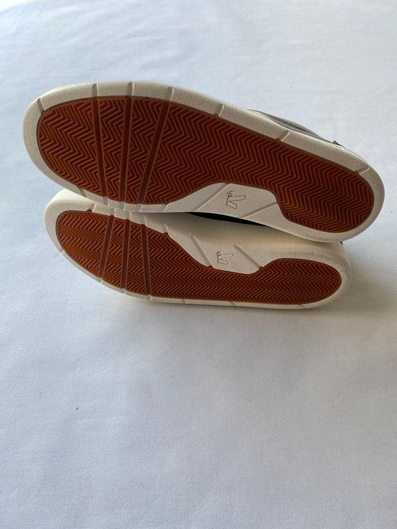 新品未使用　AREth BULIT スニーカー