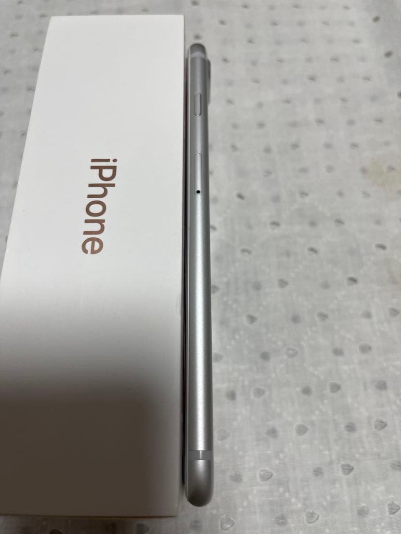 Apple iPhone 7 Plus 256GB シルバー ケース付き