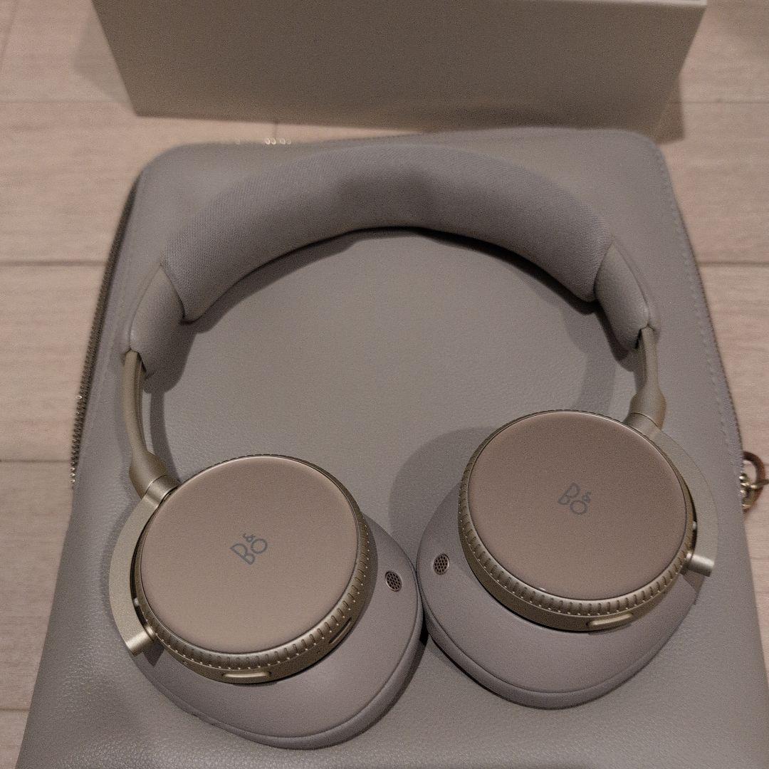 バング•アンド•オルフセン　Beoplay H100