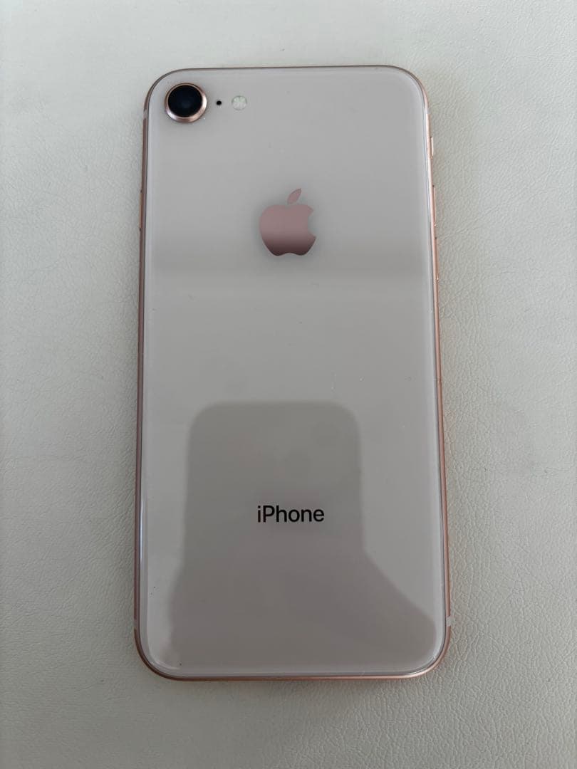 iPhone 8 64GB バッテリー92%ゴールドSIMロック解除済