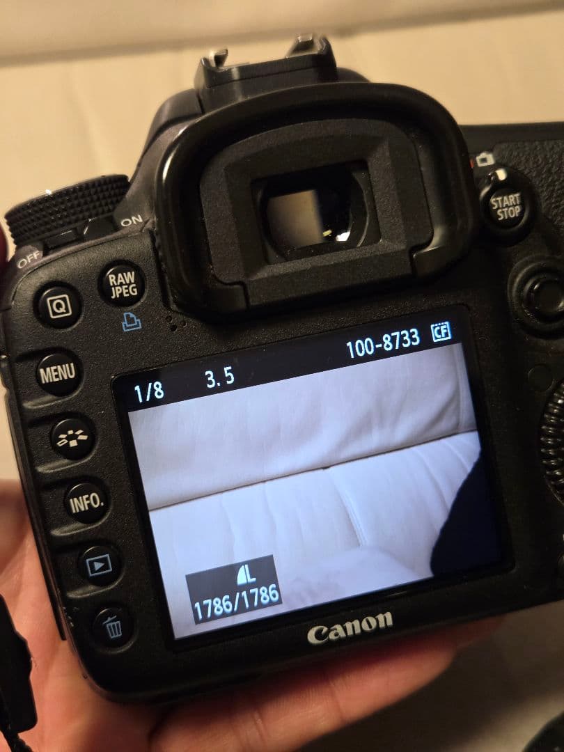 Canon EOS 7D デジタル一眼レフ カメラ