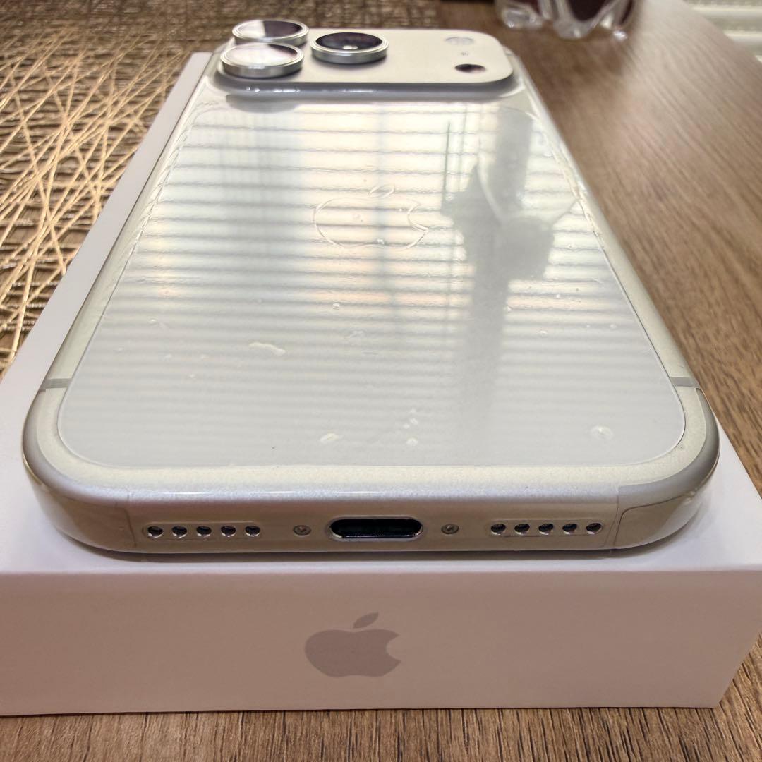 【美品】iPhone17pro 256gb