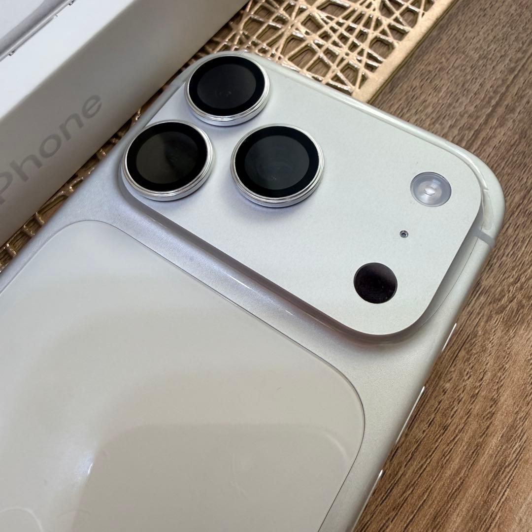 【美品】iPhone17pro 256gb