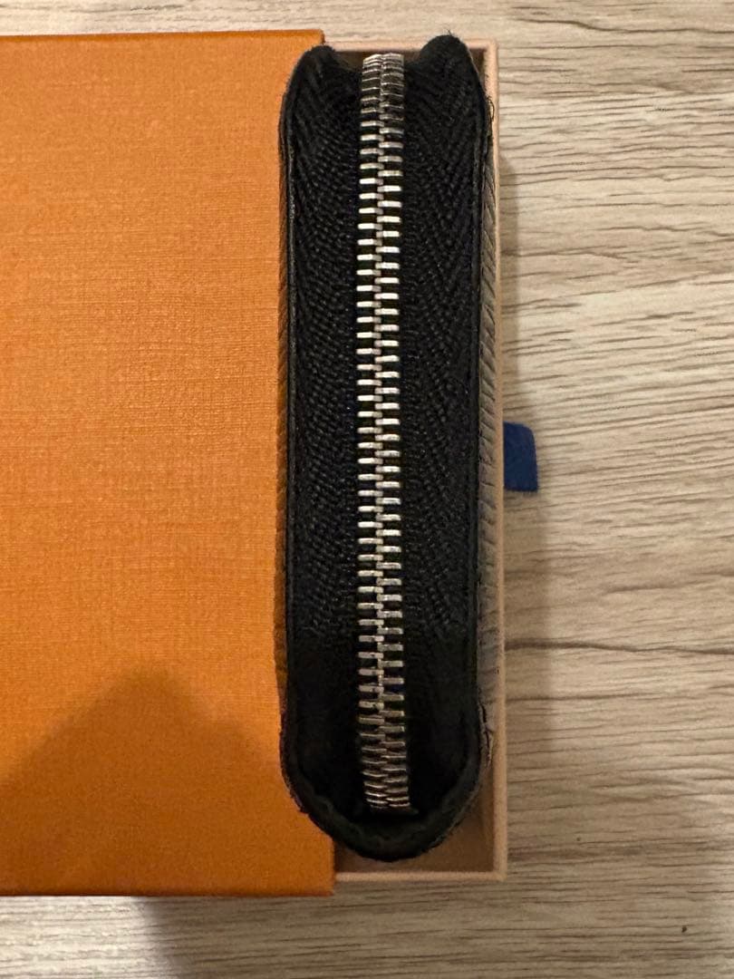 LOUIS VUITTON ジッピー・ パース 小銭入れ　エピ　ブラック