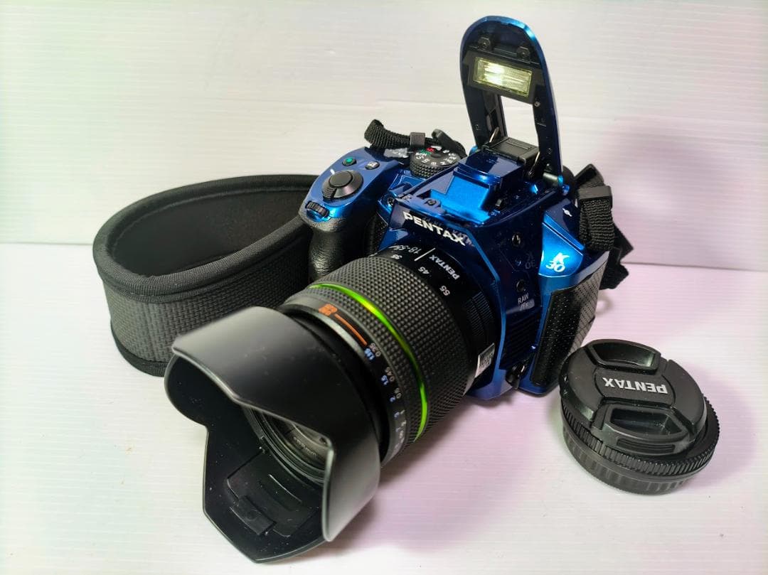 【黒死病対策】【内臓電池交換】PENTAX K-30 青 WRレンズ、充電器付