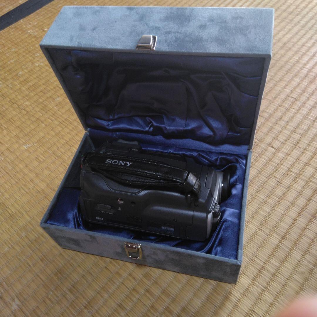 SONY ビデオカメラレコーダー ハンディカム video8 CCD-TR555