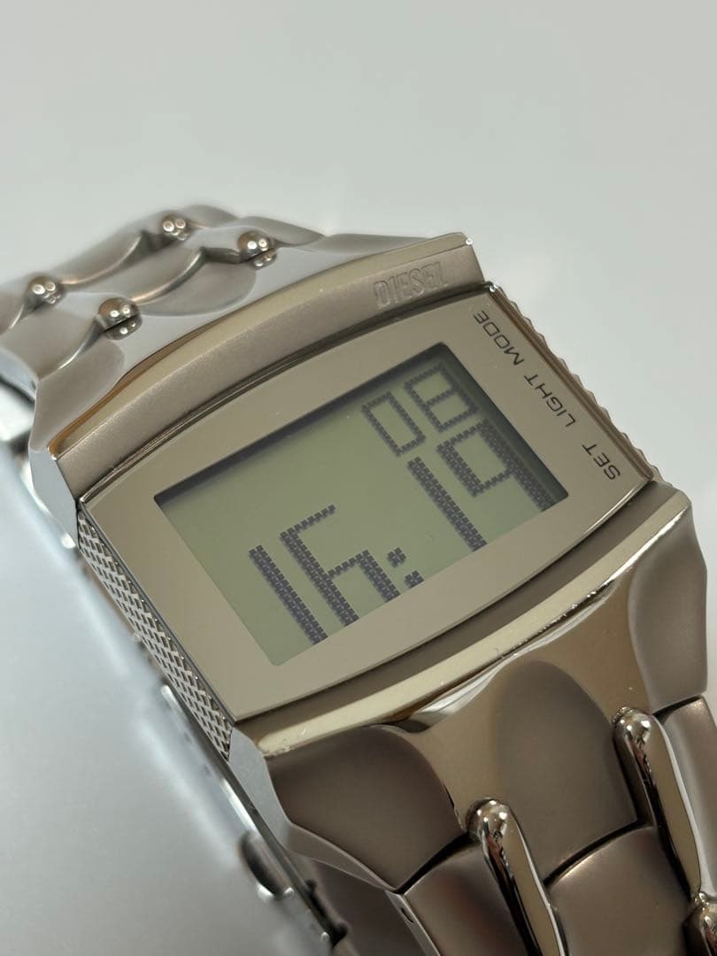 【美品 電池新品】DIESEL デジタルウォッチ dz2155 デジクロコ