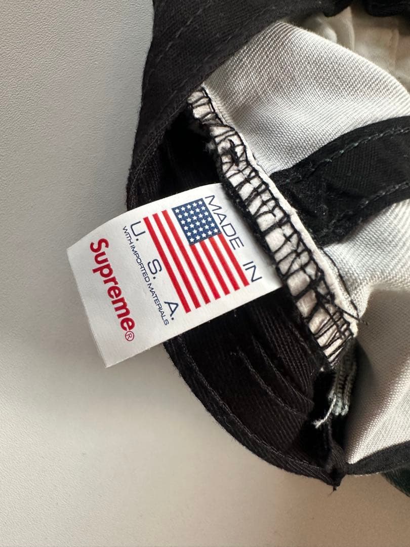 Supreme Pigment Canvas S Logo キャップ SS25