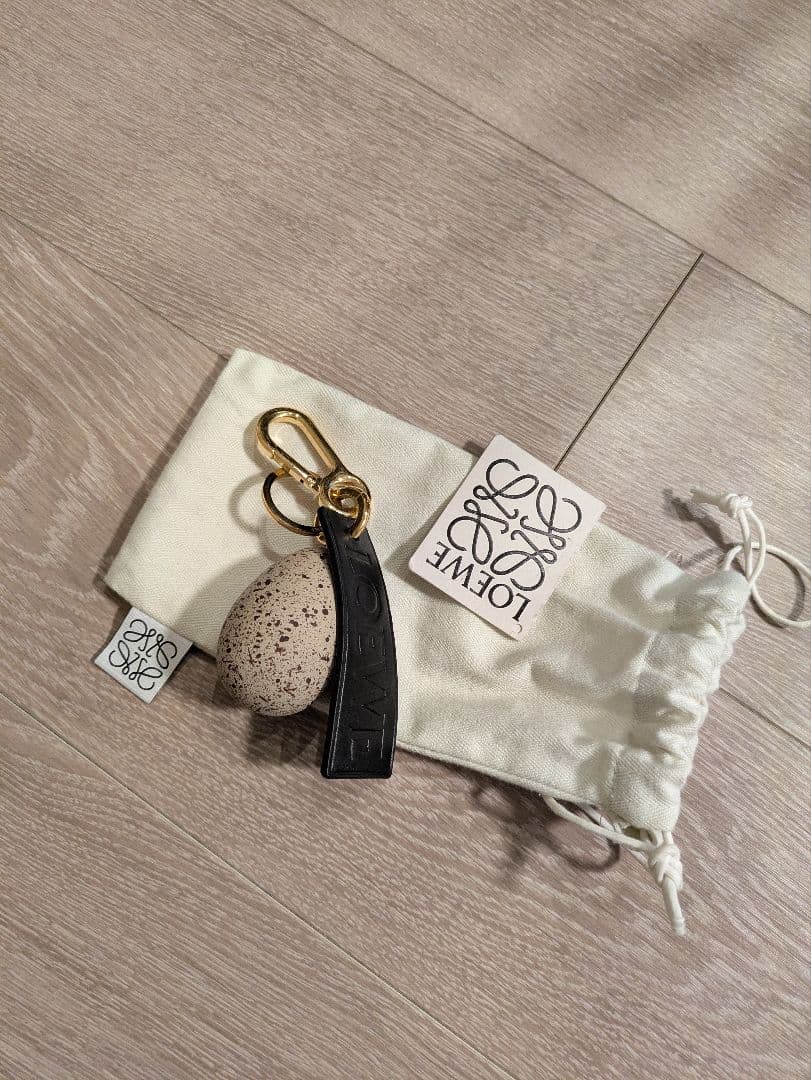 loewe　ロエベ　卵　キーリング