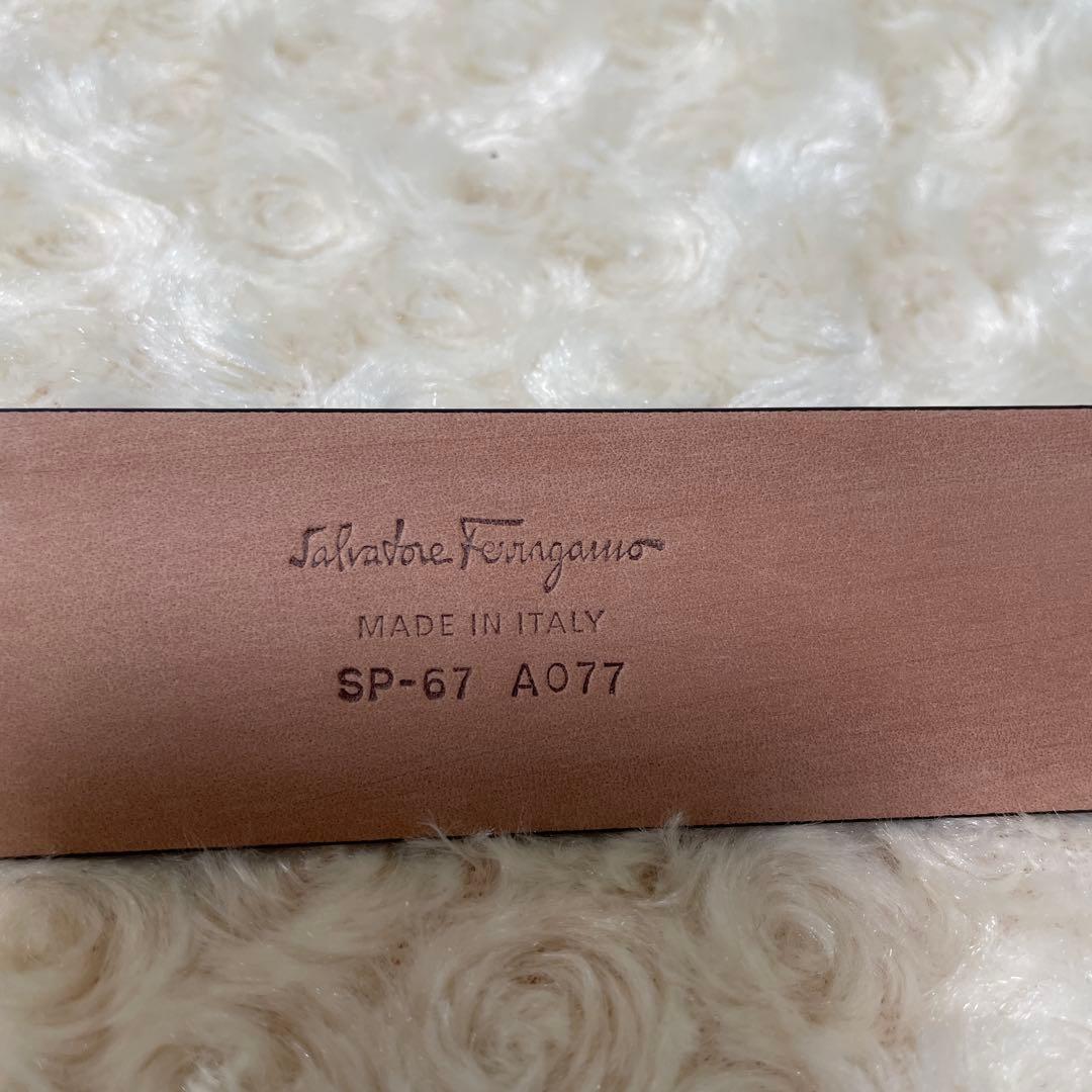 サルヴァトーレ　フェラガモ　新品タグ付き　メンズ　ベルト115