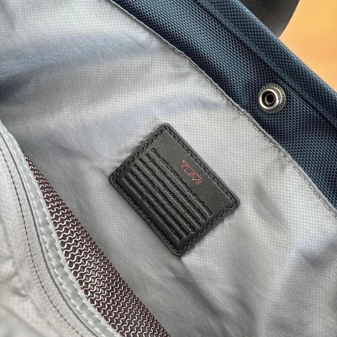 TUMI JAL ネイビー トートバッグ