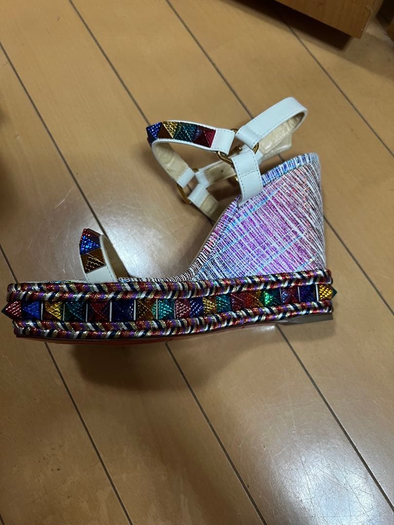 クリスチャンルブタン未使用サンダル