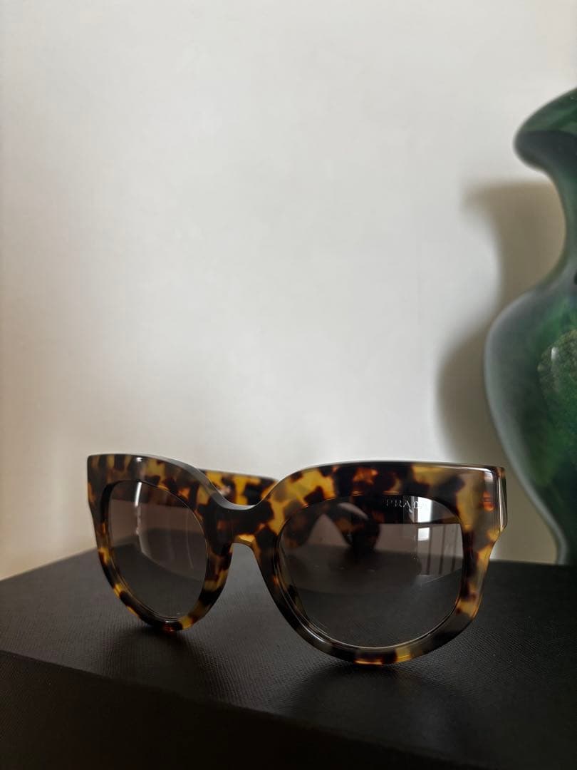 PRADA トータスシェル キャットアイ サングラス