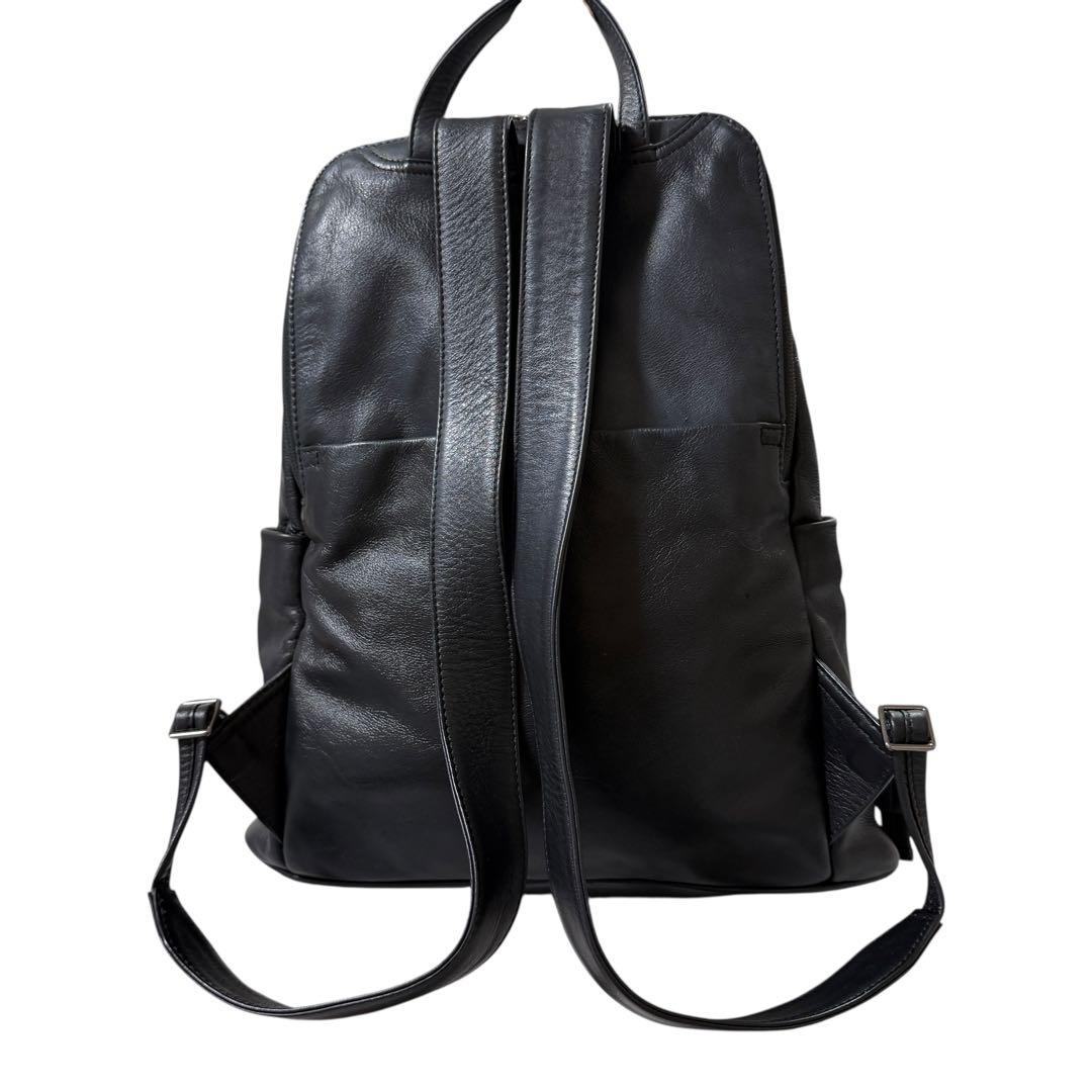 【A4収納可能 完売品】イアパピヨネ　レザースタンドリュック2　ブラック　黒色