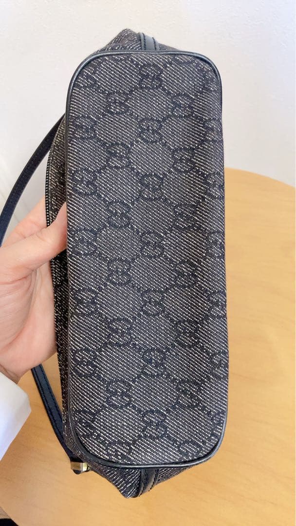 GUCCI アクセサリーポーチブラック GGパターン