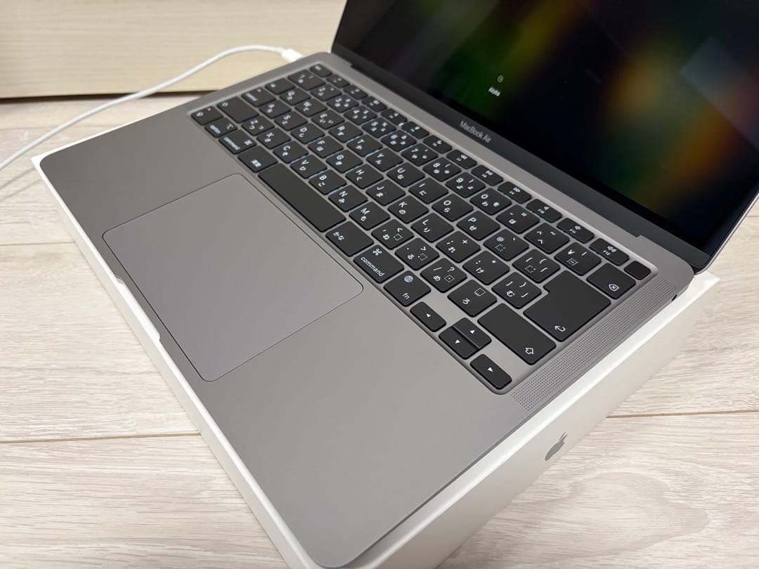 【美品】MacBook Air M1 / 13インチ / 8GB / 256GB