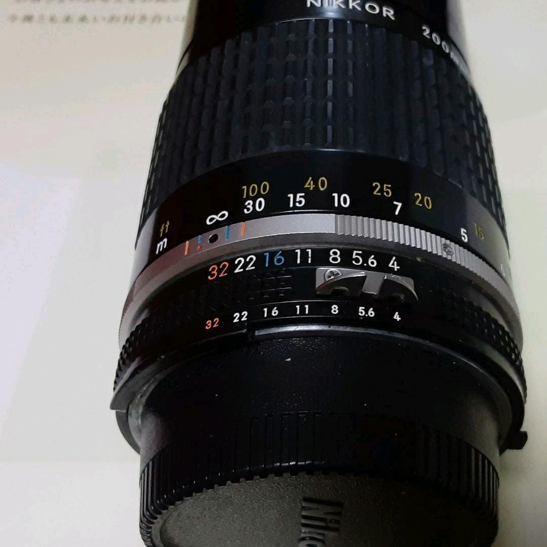 ニコン　望遠レンズ　200ミリ