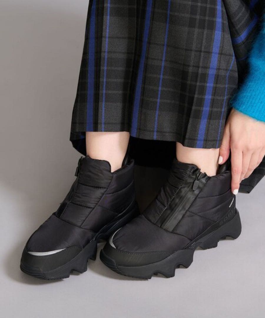 y*u様 SOREL ソレル キネティックインパクト スノーブーツ　黒 24.5