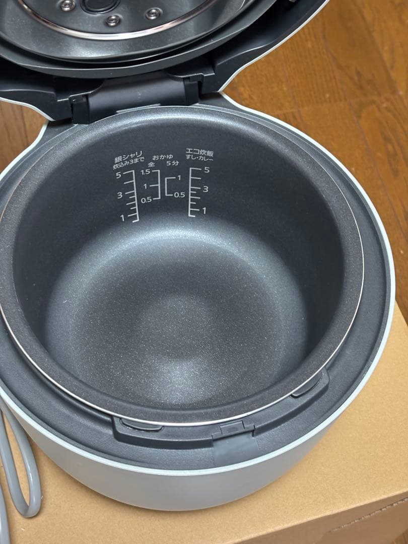 パナソニック 圧力IH炊飯器 SR-NB102 グリーン