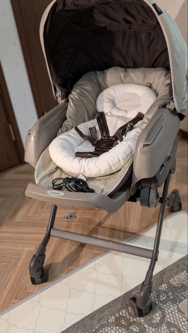 Combi ネムリラ AT BEDi 電動　ハイローチェア 値下げ依頼オッケー◯