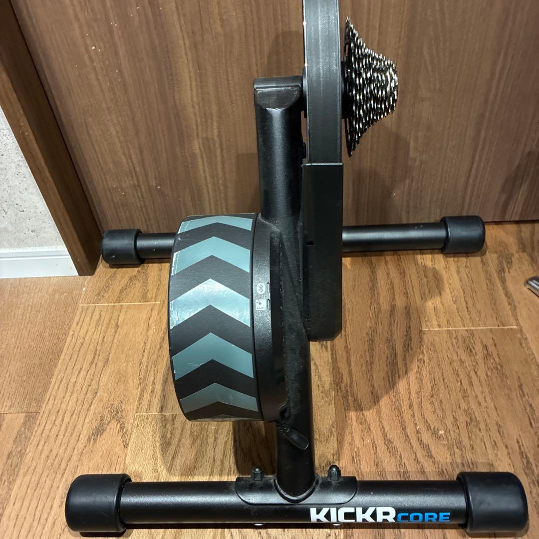 Wahoo KICKR CORE 固定ローラー