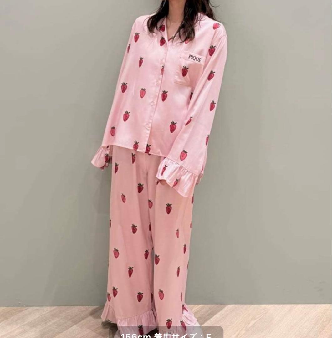 ジェラートピケ　ストロベリー柄　ツイルシャツ　パンツ　上下セット