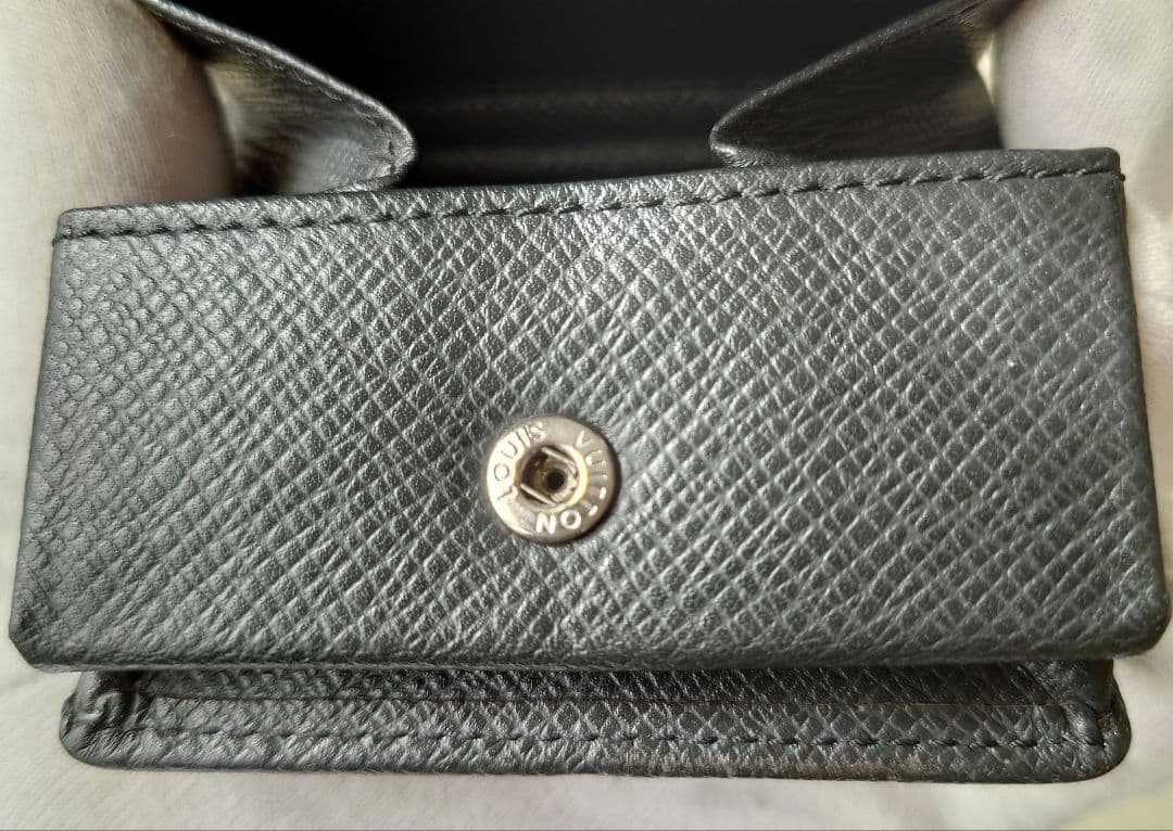 ルイ・ヴィトン ケース タイガ 黒 LOUIS VUITTON 小銭入れ