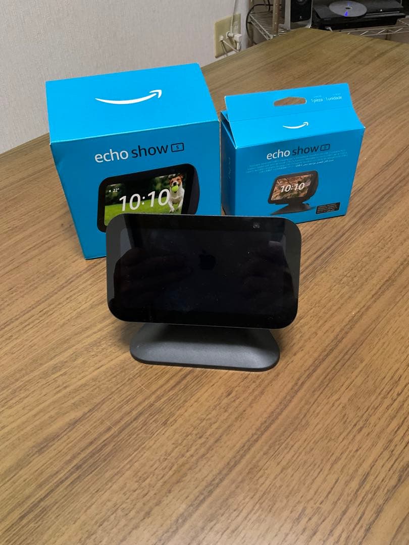 Amazon Echo Show 5 第3世代　本体と純正スタンド