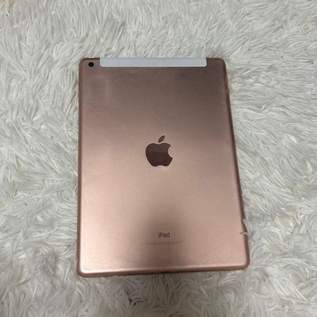 iPad本体 第6世代 91％ ケース付き WiFi＋cellular 32GB