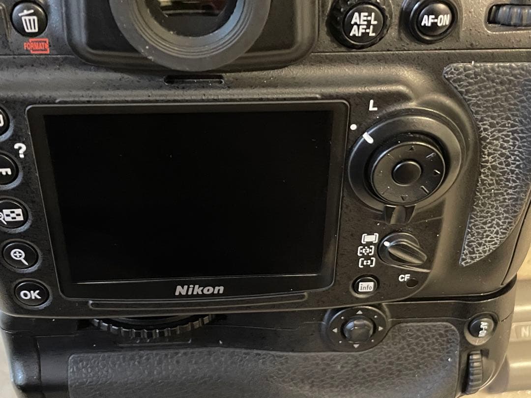 Nikon D700 バッテリーグリップ　バッテリー2個付き