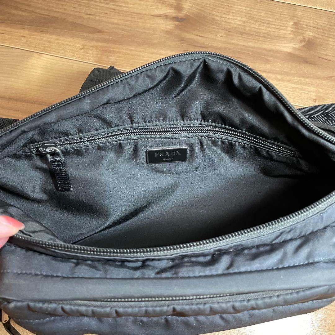 PRADA ウエストバッグ　三角ロゴ