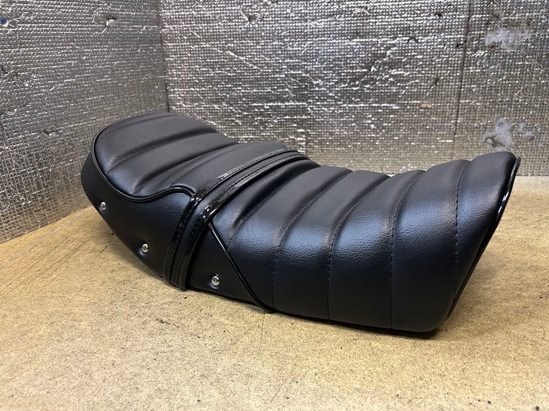 送料無料☆新品☆エイプ50用あんこ抜きタックロールシート☆完成品☆リベット付☆